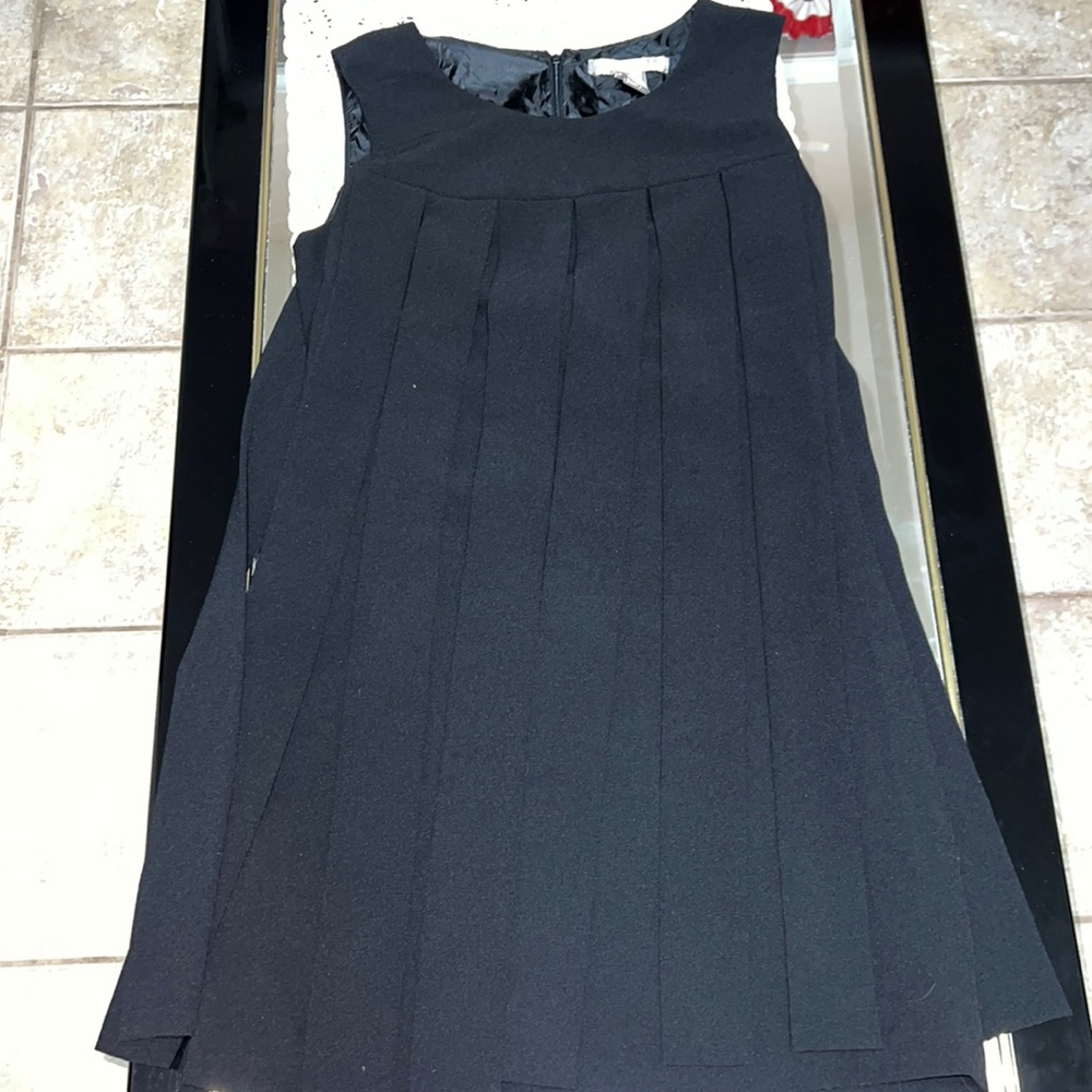 Forever 21 black sleeveless shift dress